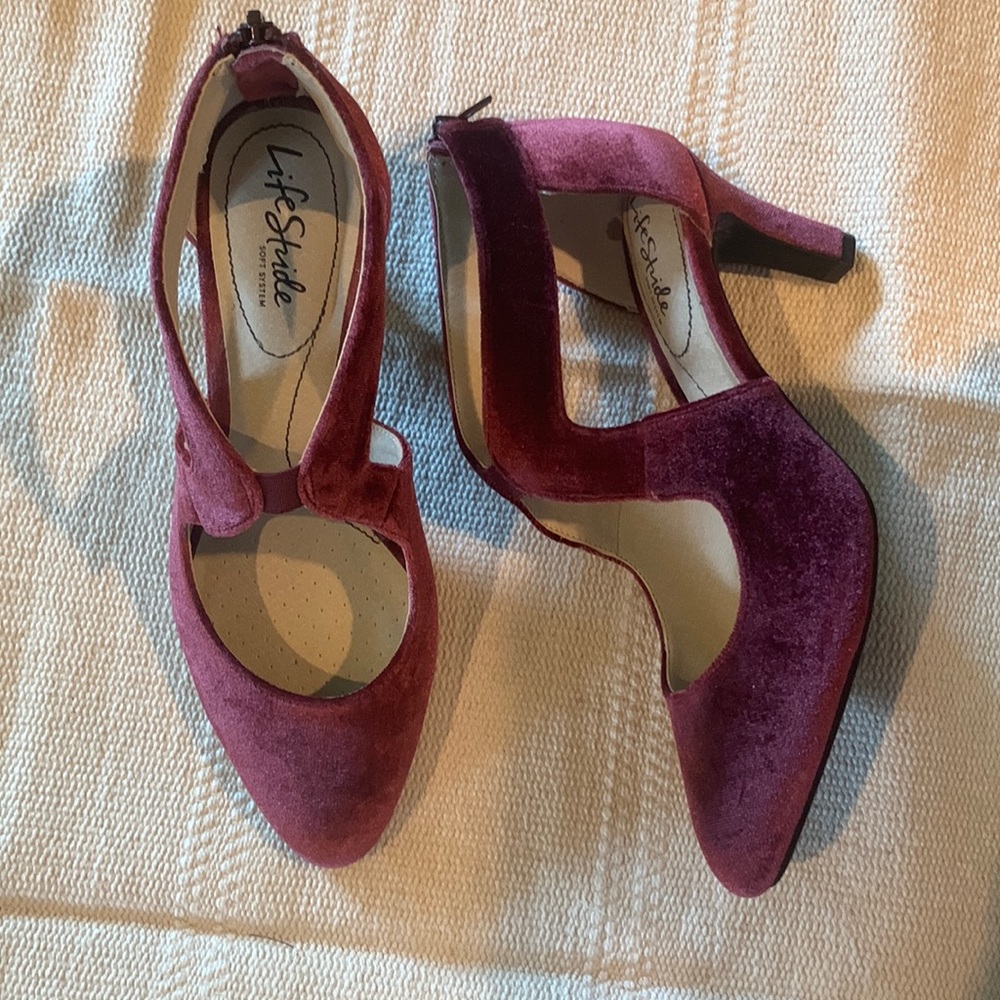 LifeStride Burgundy Velvet Heel